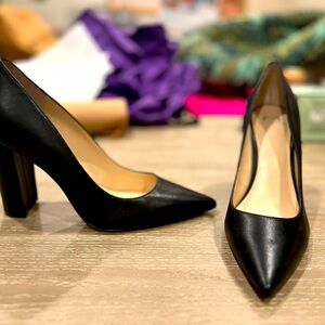 *New* MARC FISHER Black Pointed Toe Block Heel Sz 9.5, 3.5 Inch Heel